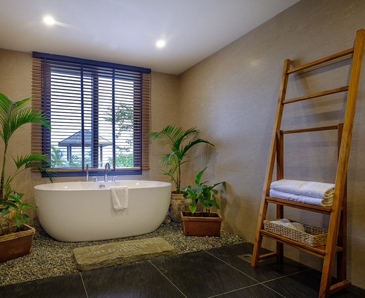 deluxe room bathroom space